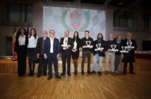 Portello_Premiazioni_Marco Cajani e Roberto Maroni premiano i soci piloti della Scuderia del Portello (Custom)